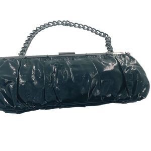 Vintage Perlina New York hunter green leather clutch lift latch handbag .